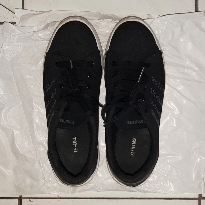 [PRELOVED] Tomkins Sepatu ORIGINAL
