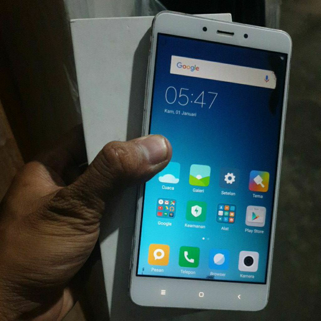 hp somi note 4 minus lcd topel sentu ama. gada yang retak ram 4/64