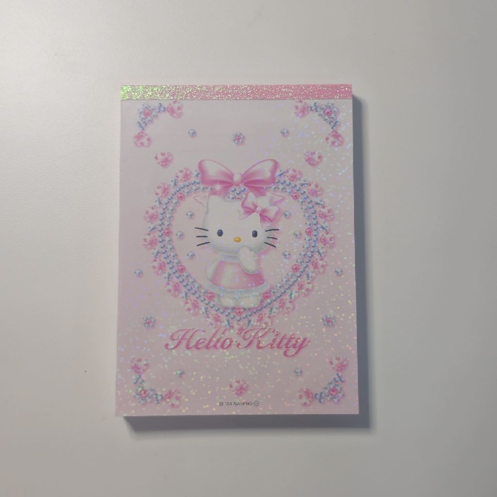 

Hello Kitty Memopad