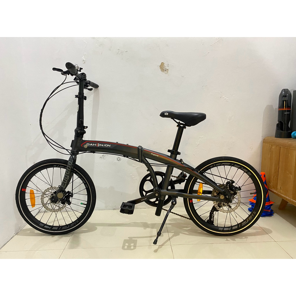 SEPEDA LIPAT DAHON ION EUGENE SECOND + HELM Z-ZONE
