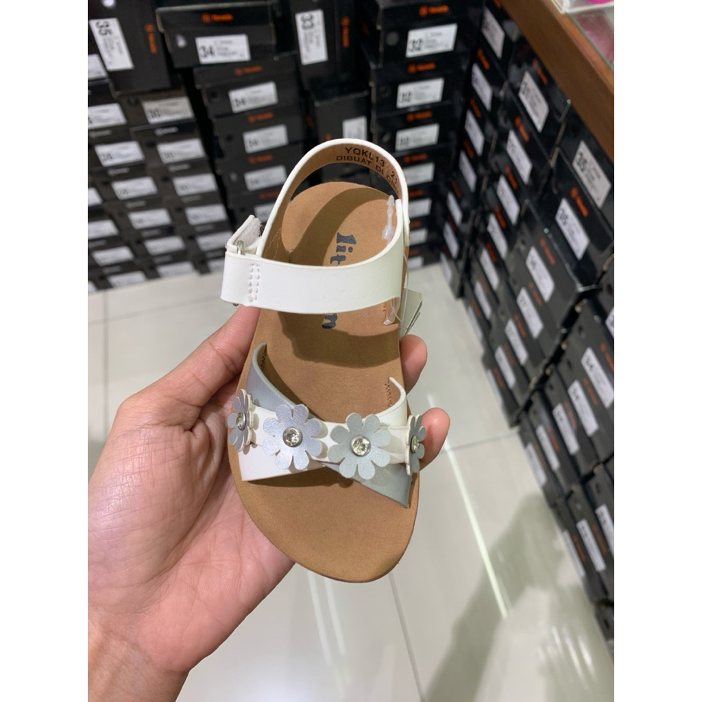 Sepatu sandal anak perempuan little m