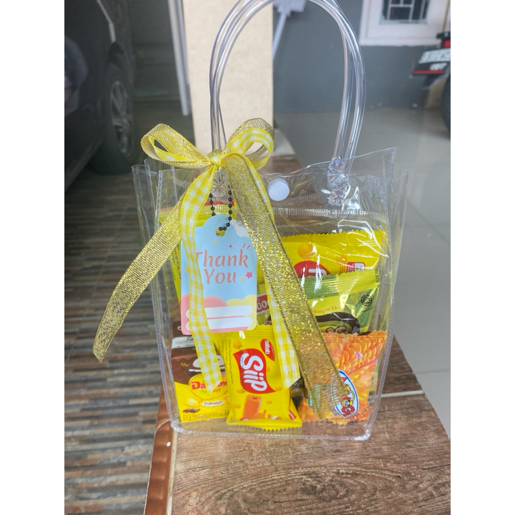 

HAMPERS LEBARAN, ULANG TAHUN, dll isi 5 snack [Varian kuning]