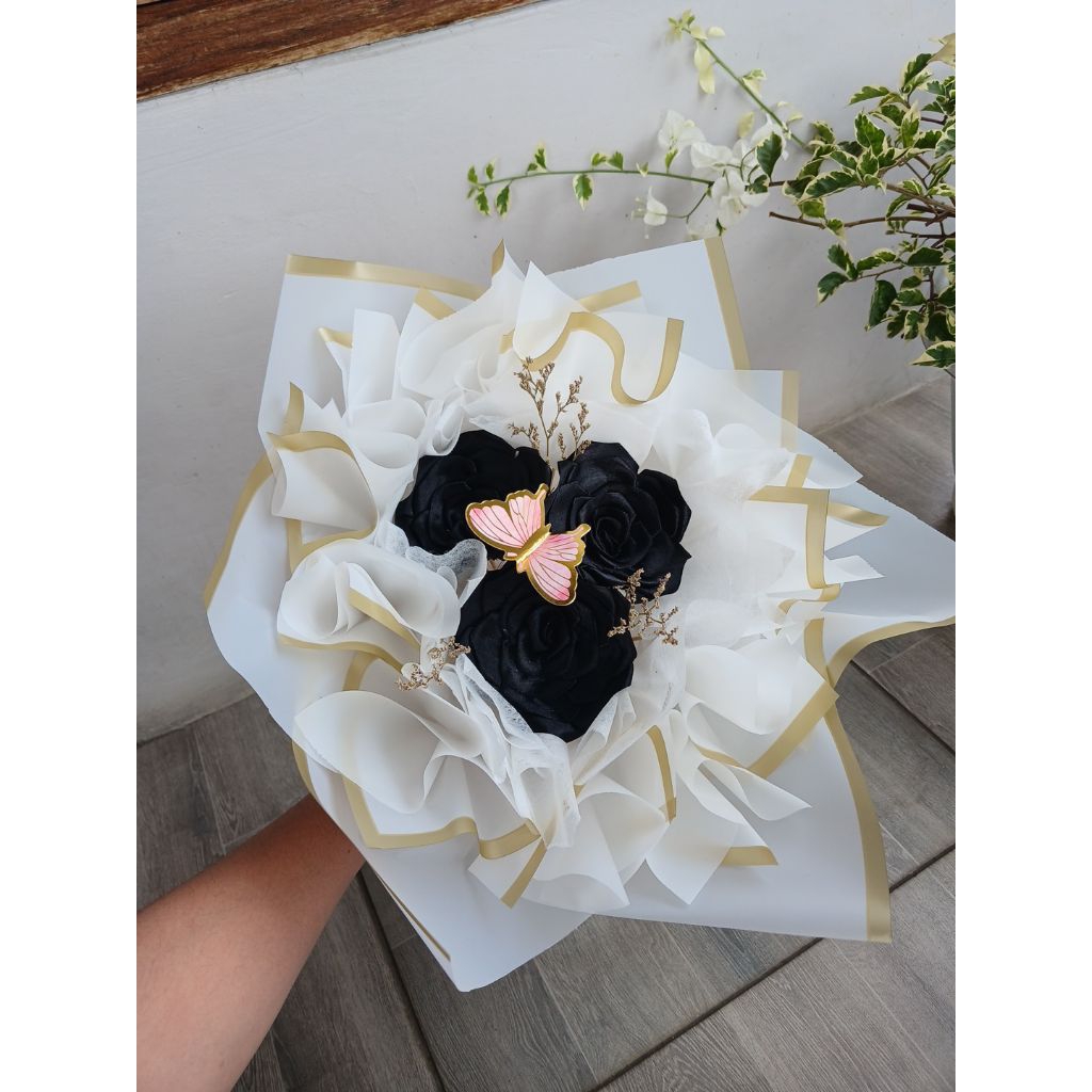 

buket pita satin 3 tangkai/round buket kecil/buket murah/buket ultah