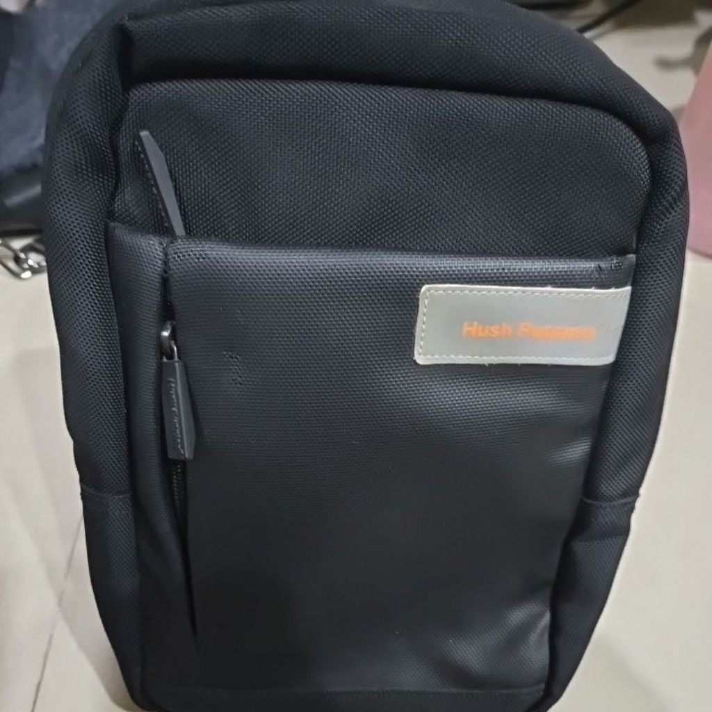 hush puppies sling bag pria/ sling bag pria hush puppies original