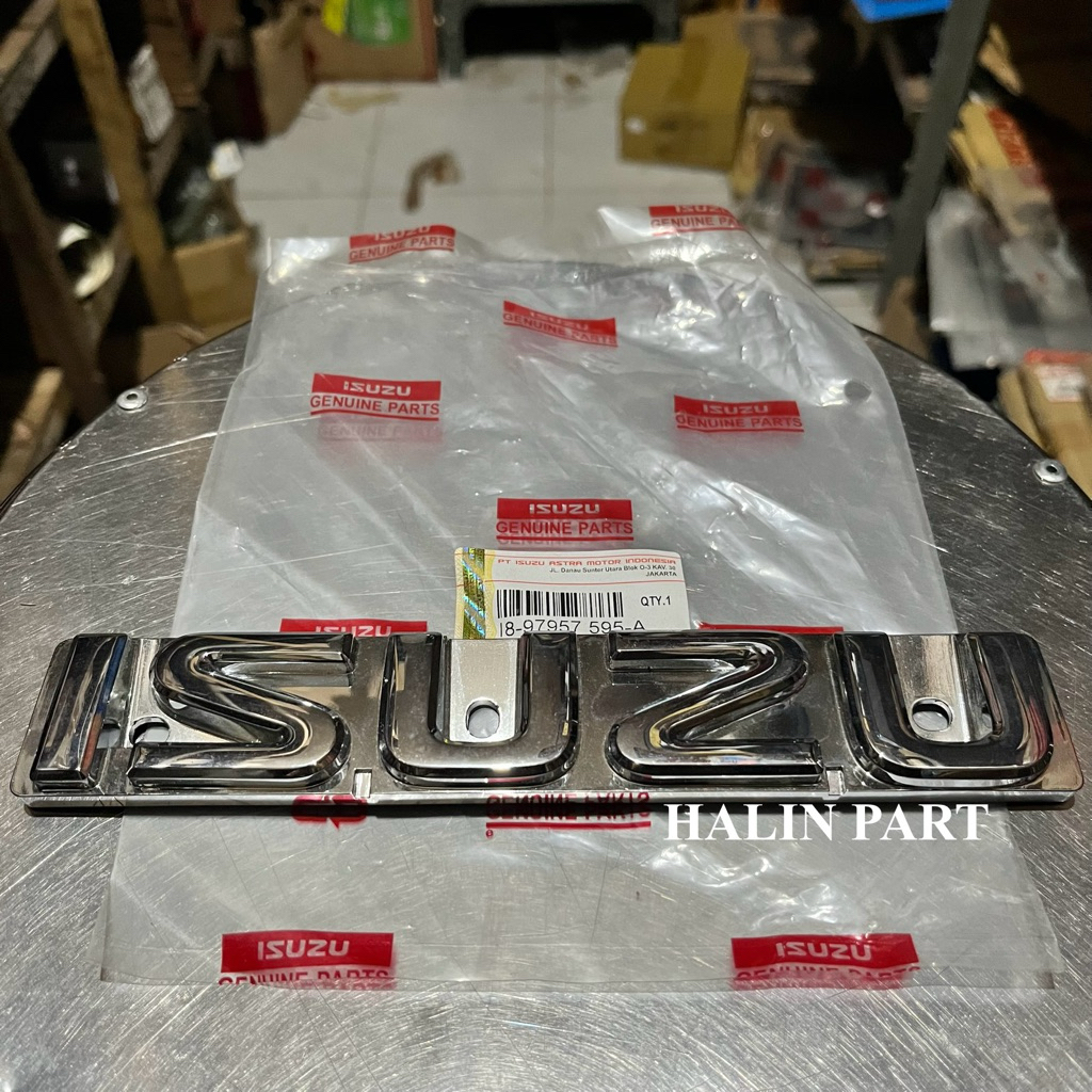 LOGO EMBLEM RAMBANG GRILL DEPAN PANTHER PICK UP/KAPSUL/GRAND TOURING ORIGINAL ISUZU
