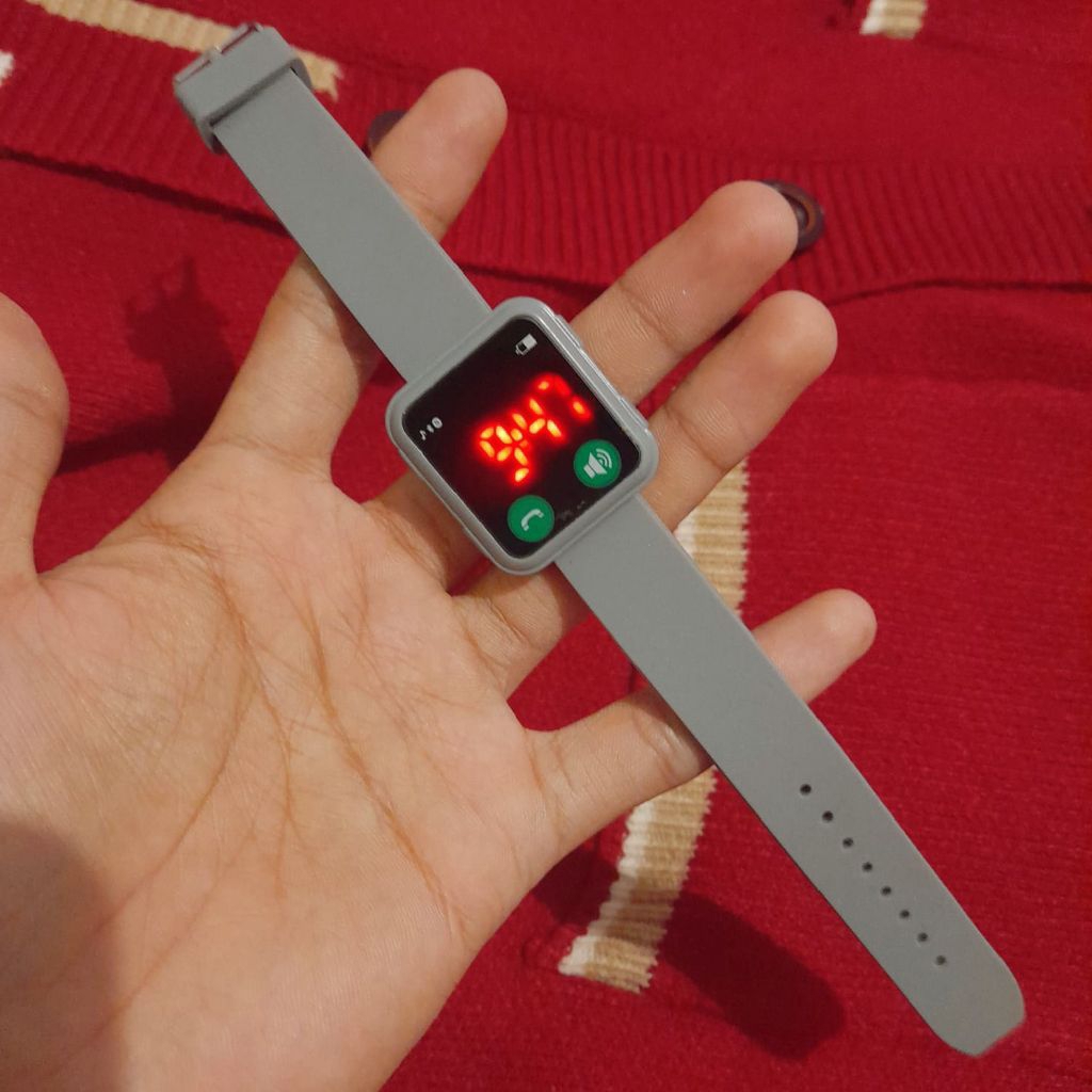 JAM TANGAN PRIA WANITA UNISEX LAYAR SENTUH KEREN MURAH