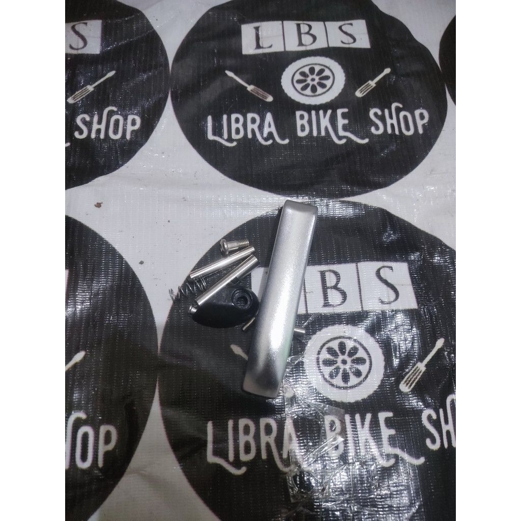 FOLDING LOCK QR BUCKLE PENGUNCI LIPATAN SEPEDA SILVER BAUT QR FRAME SELI