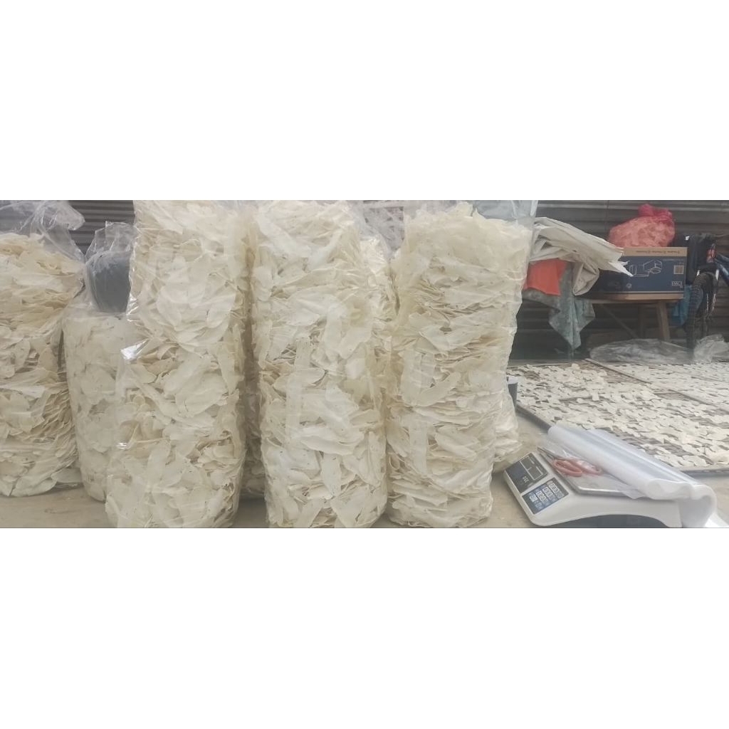 

Cemilan khas Wonosobo opak ilat / lidah kucing khas Wonosobo