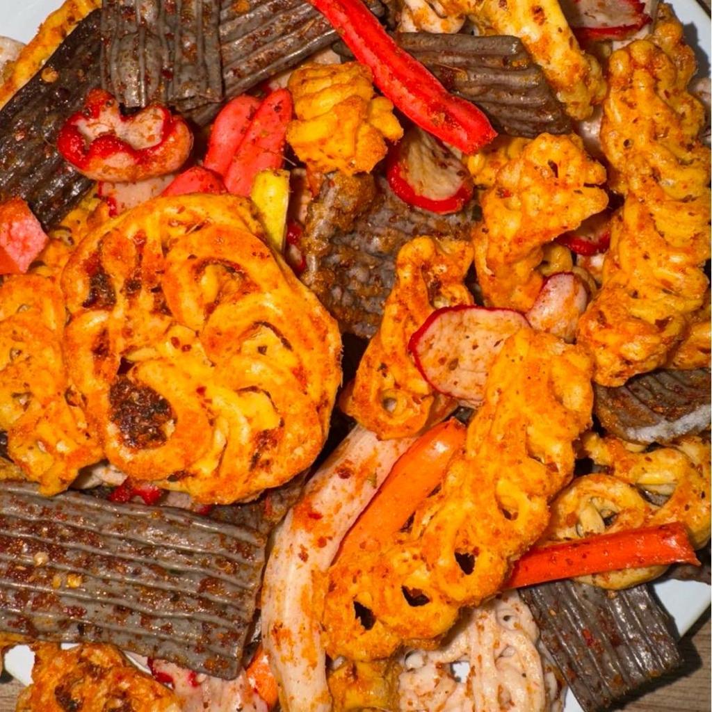 

SEBLAK BANTAT CAMPUR PEDAS MIX / BETON / KERUPUK ASBES / KERUPUK RAFAEL / MIX 500 GRAM CEMILAN PEDAS