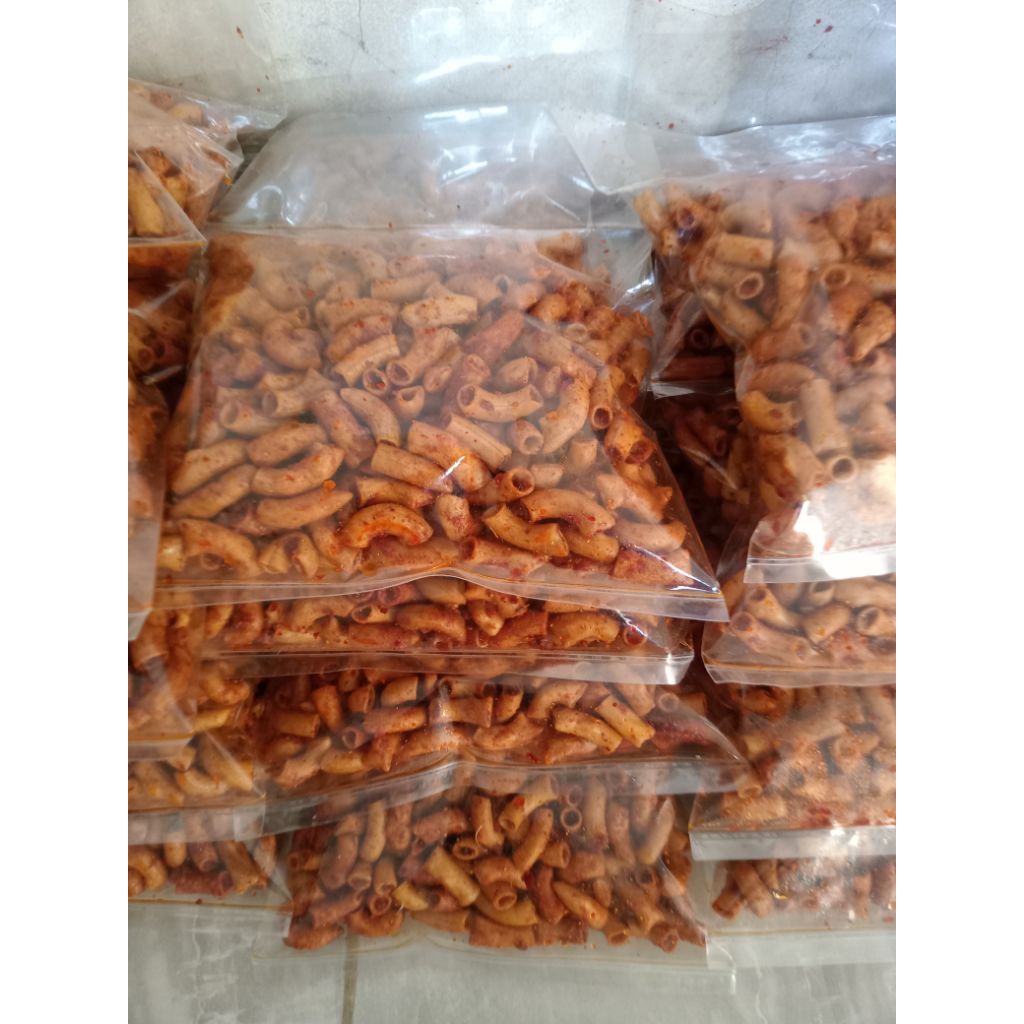 

MAKARONI BANTAT 250 GRAM / CEMILANSIUPUY/PUSAT CEMILAN PEDAS /Food snak