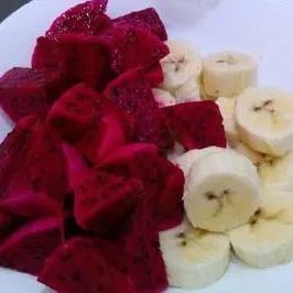 

mix Buah potong pisang Cavendish &buah naga 500 ml(dikirim instan dan sameday)