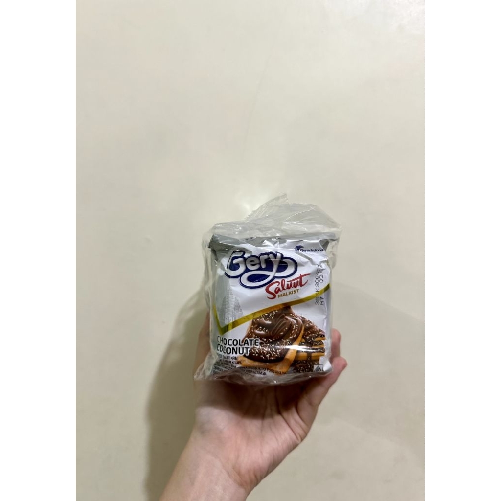

GARUDAFOOD Gery Salut Malkist Coklat Kelapa, 1Renceng (isi 10pcs)