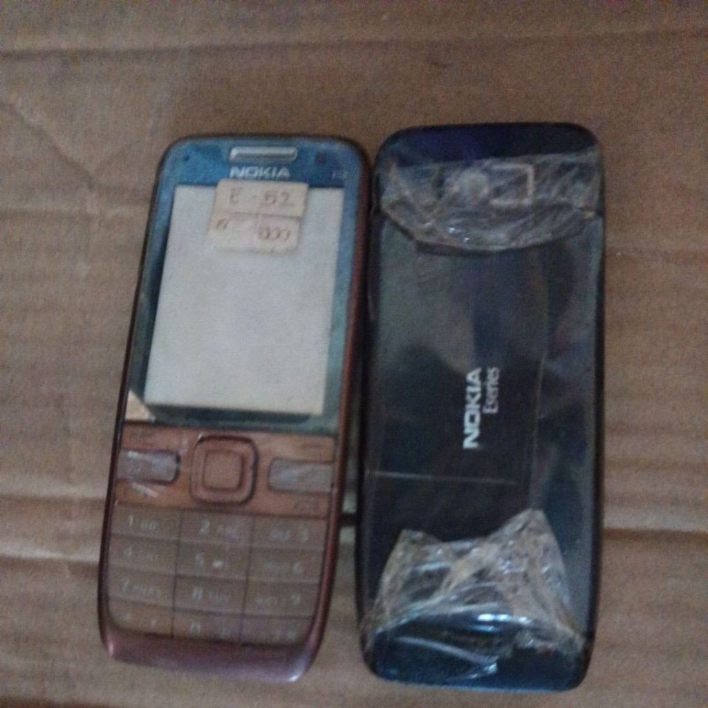 casing nokia E52
