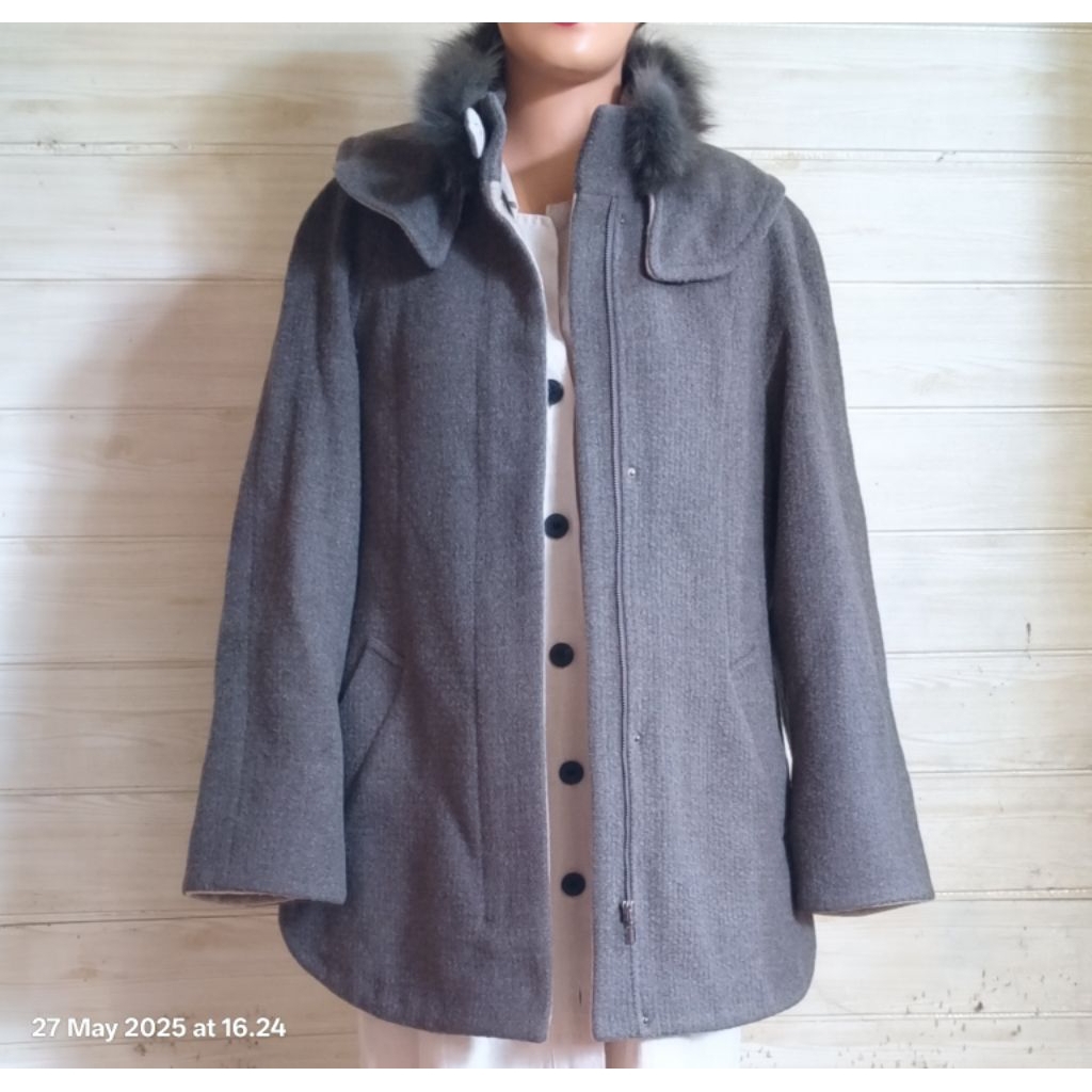 Wool Coat kerah bulu