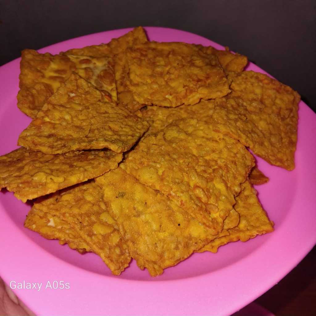 

kripik tempe krispi oleh oleh toples