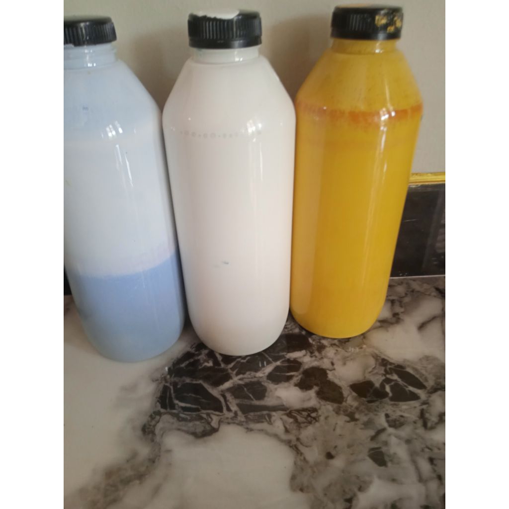 

cat minyak serba guna warna biru muda untuk besi ,kayu dan tembok isi 1liter harga terjangkau kualitas bagus