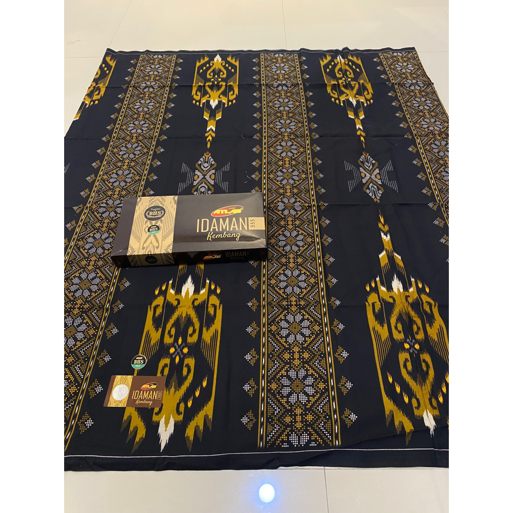 sarung atlas idaman kembang 555