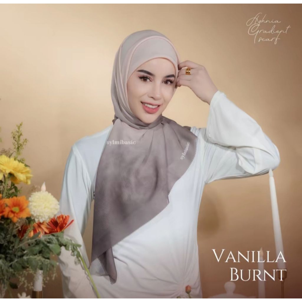 Aghnia Gradient Scarf by Sylmibasic