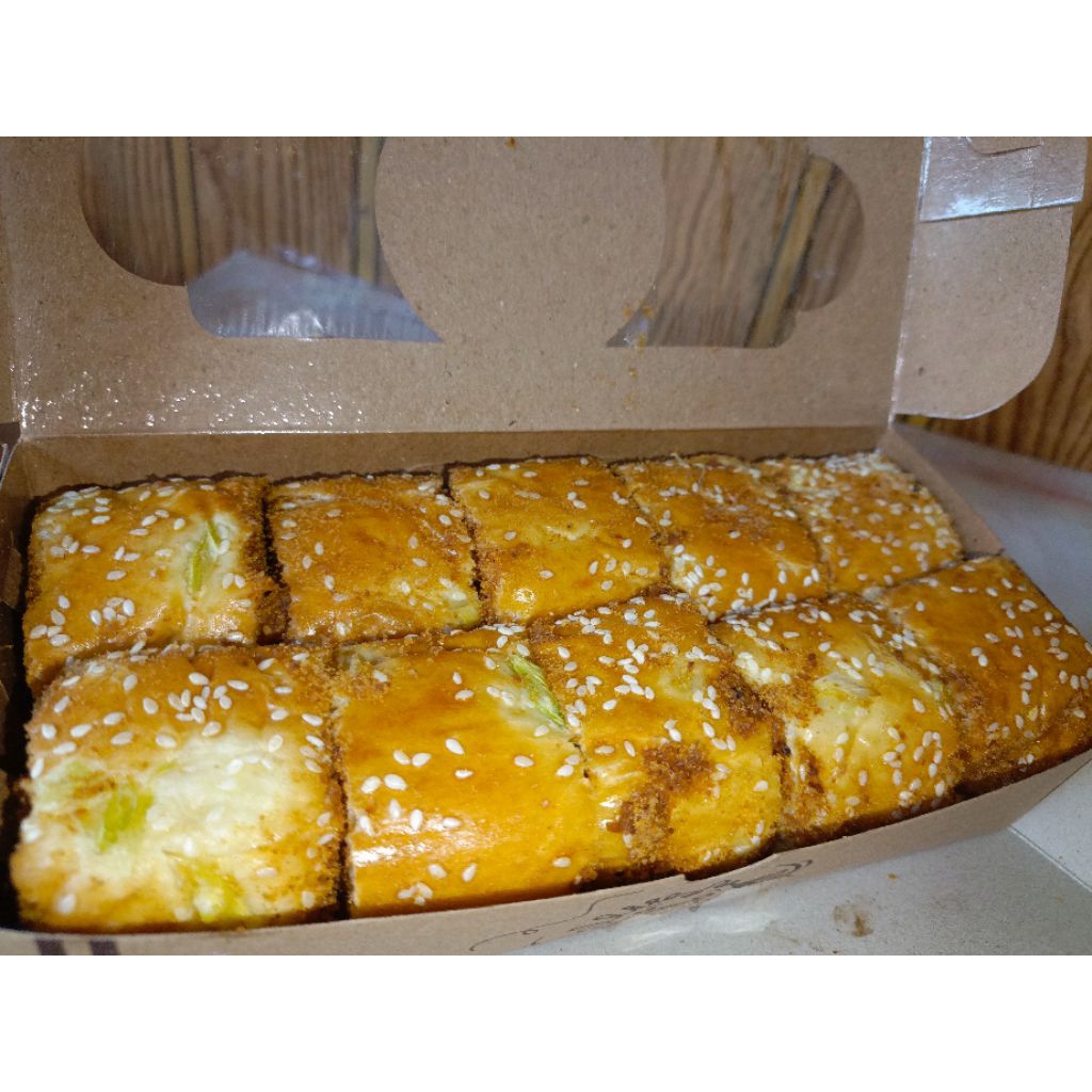 

roti abon gulung mini isi 10pcs(luar dalem abon) , fresh from the oven JunDW
