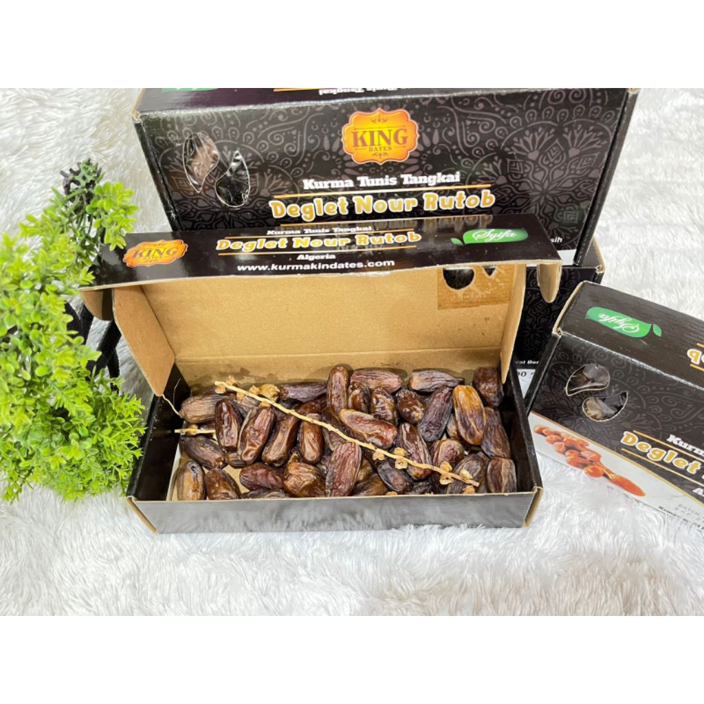 

KURMA TUNIS TANGKAI 400GR