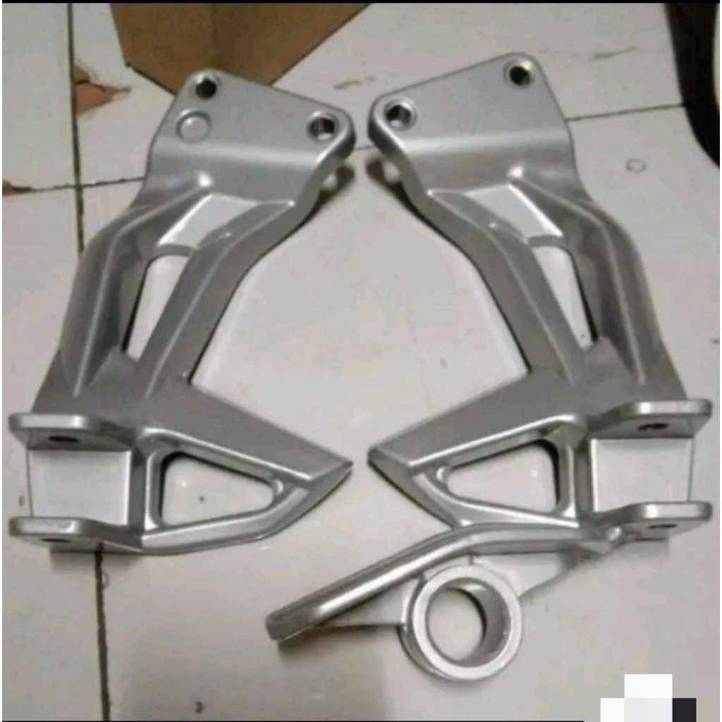 dudukan step belakang jupiter Z harga 1set