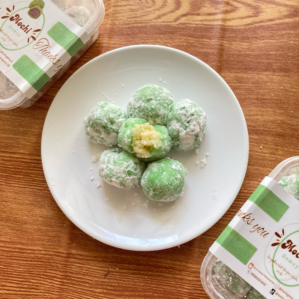 

MOCHI ISI 6PCS| Khas Sukabumi | Rasa Pandan Isi Keju | Mochi Gemoy Asli Legend