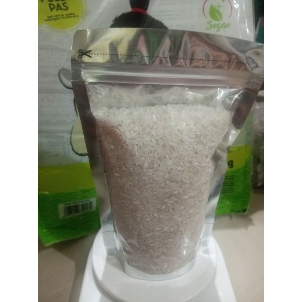 

Beras premium Sumo kemasan 500 gr
