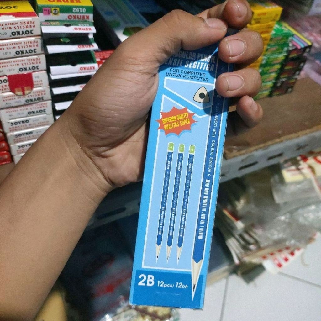 

pensil segitiga joyko p-90 (12 pcs)