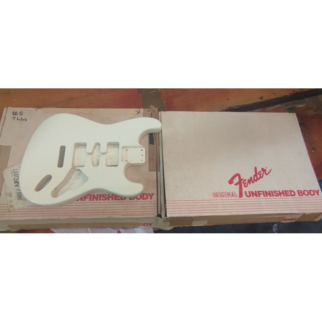 BODI GITAR FENDER USA STRATOCASTER