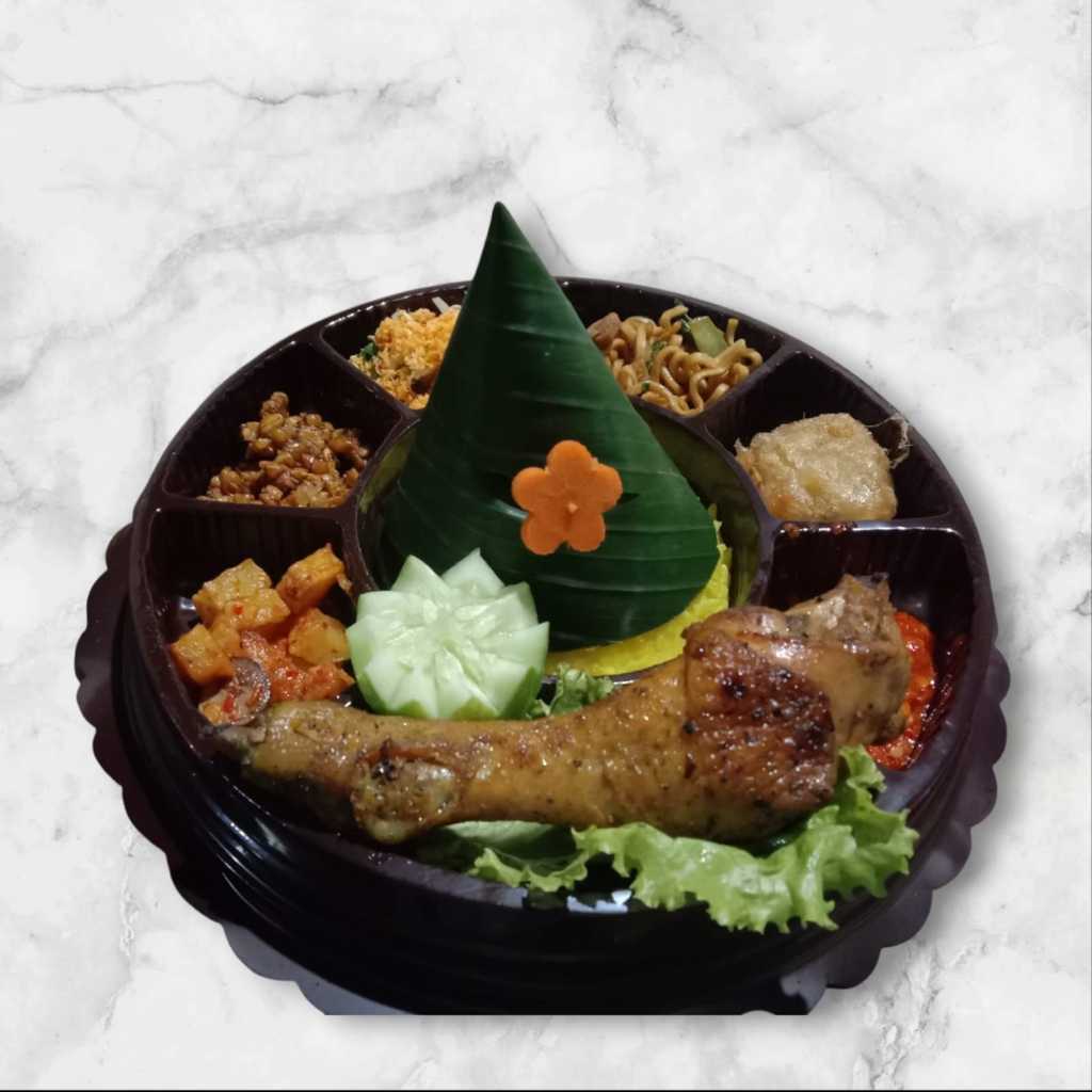 

Tumpeng Mini Nasi Kuning Mewah 9 Menu Enak Termurah