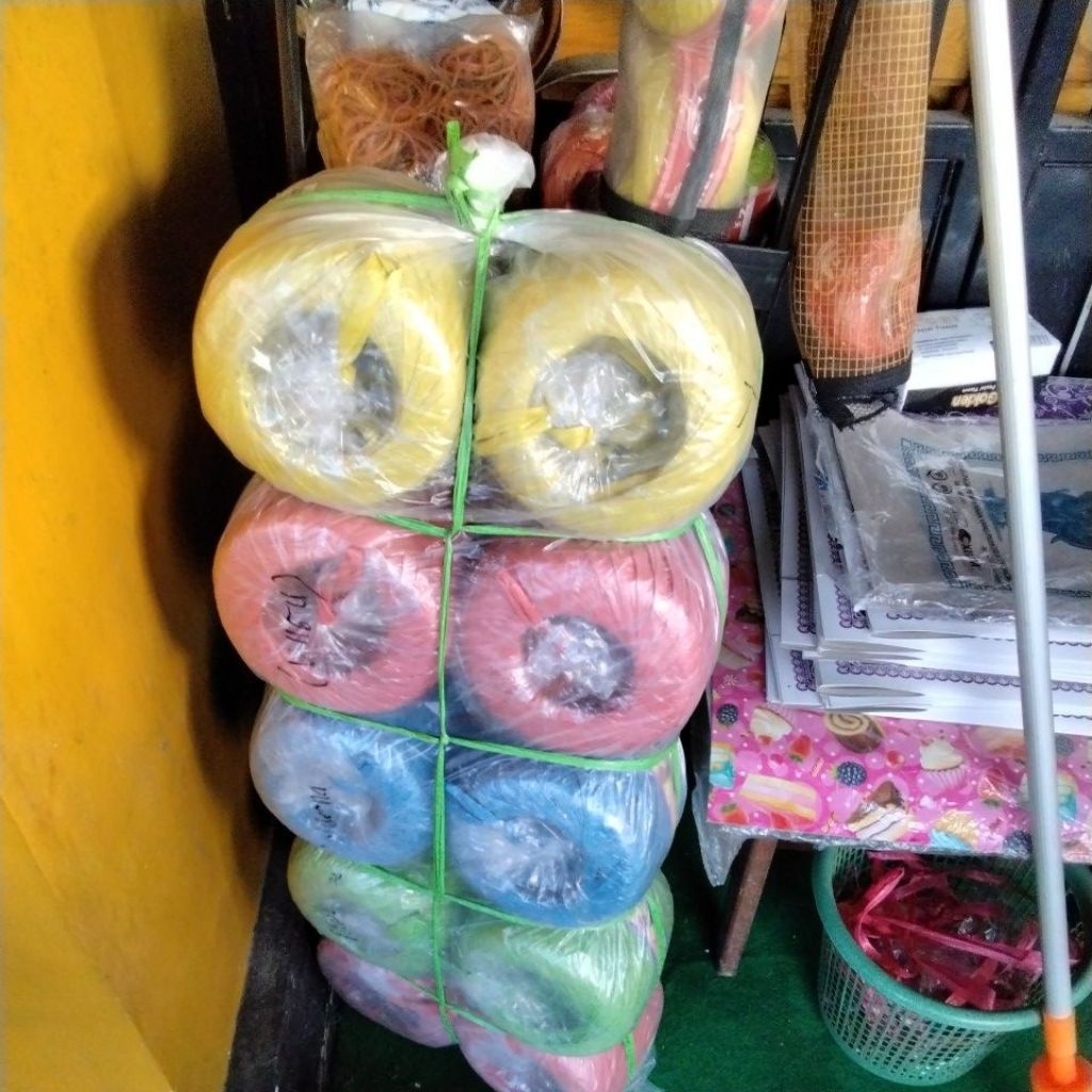 Tali Rafia Warna 1 Kg (Pluit)
