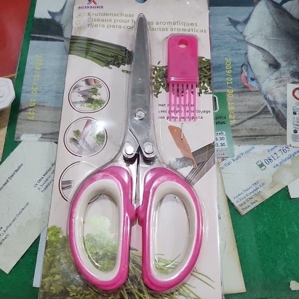 

gunting sayur daun bawang estetik unik kerja cepat