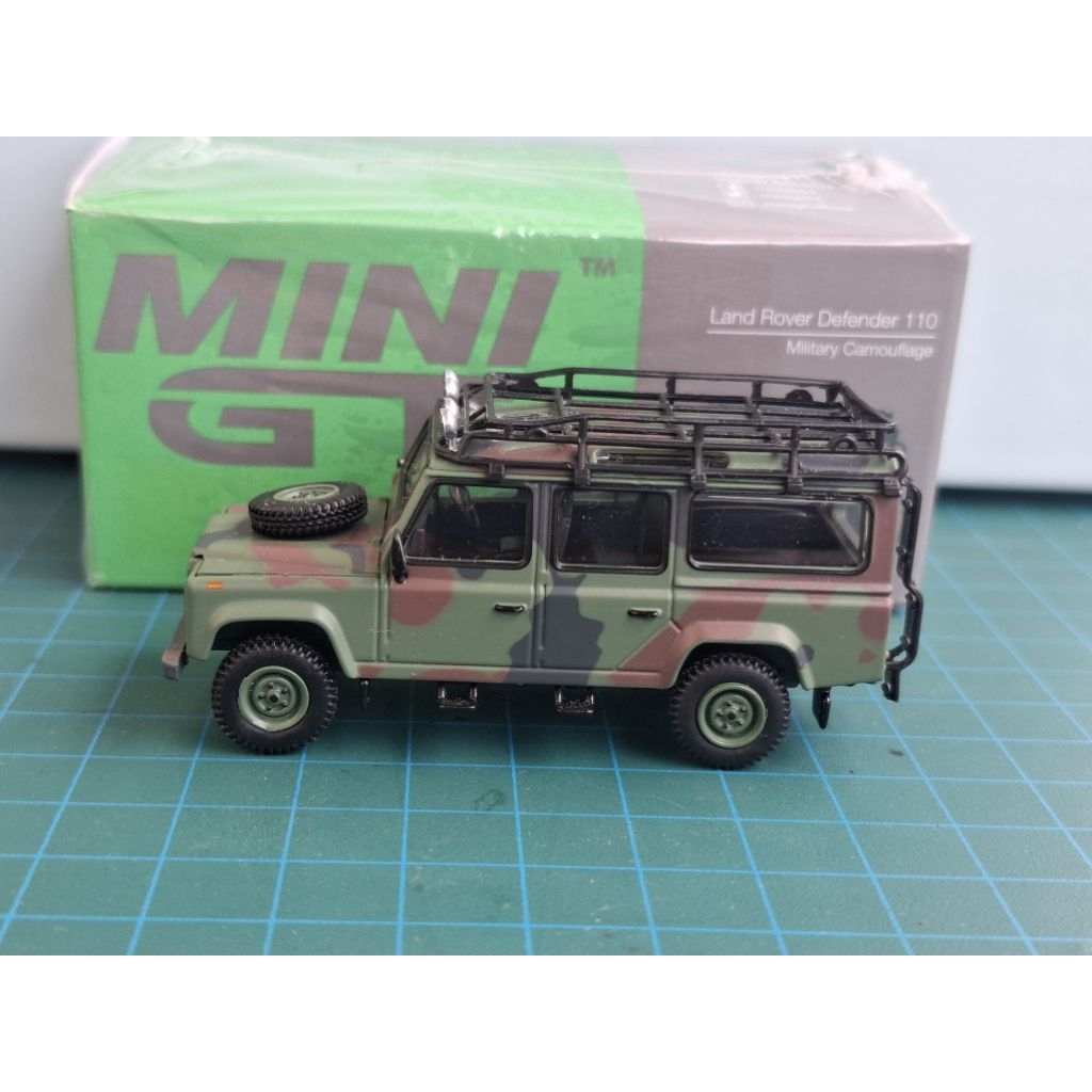Mini GT Land Rover Defender 110 Military Camouflage