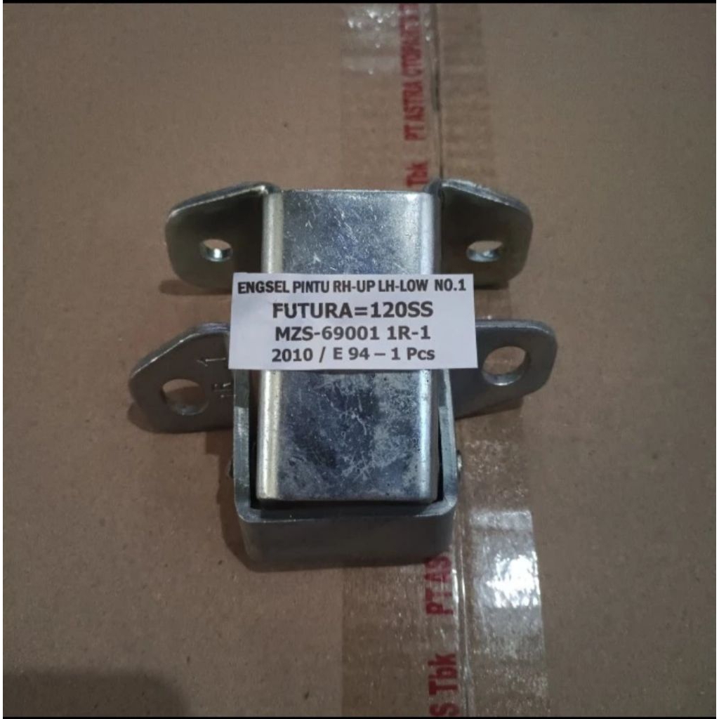 engsel pintu depan mobil suzuki futura T120SS