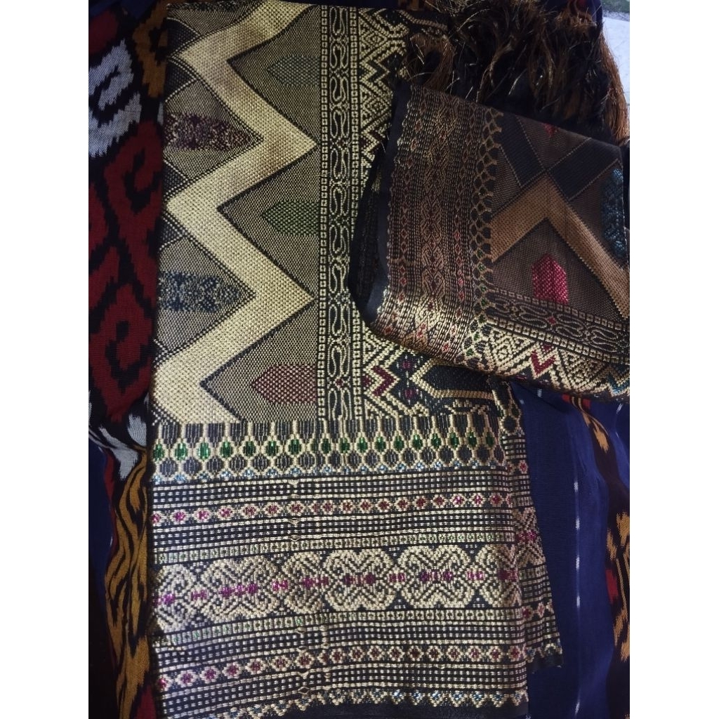 SONGKET TENUN LOMBOK SATU SET SELENDANG