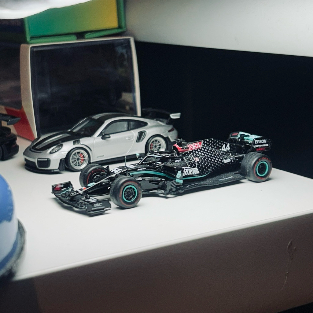 tarmac works lewis hamilton f1 w11