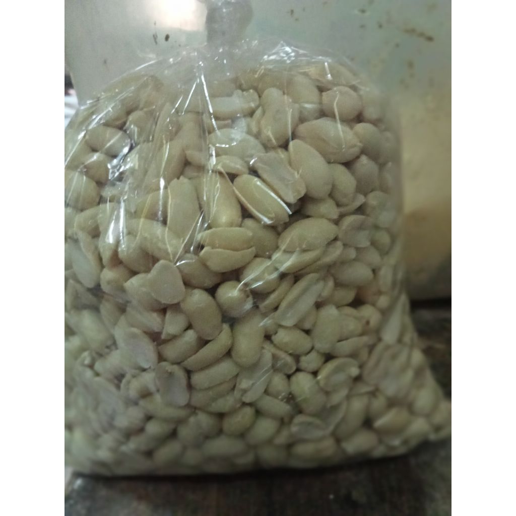 kacang tanah kupas besar kemasan 1 kg