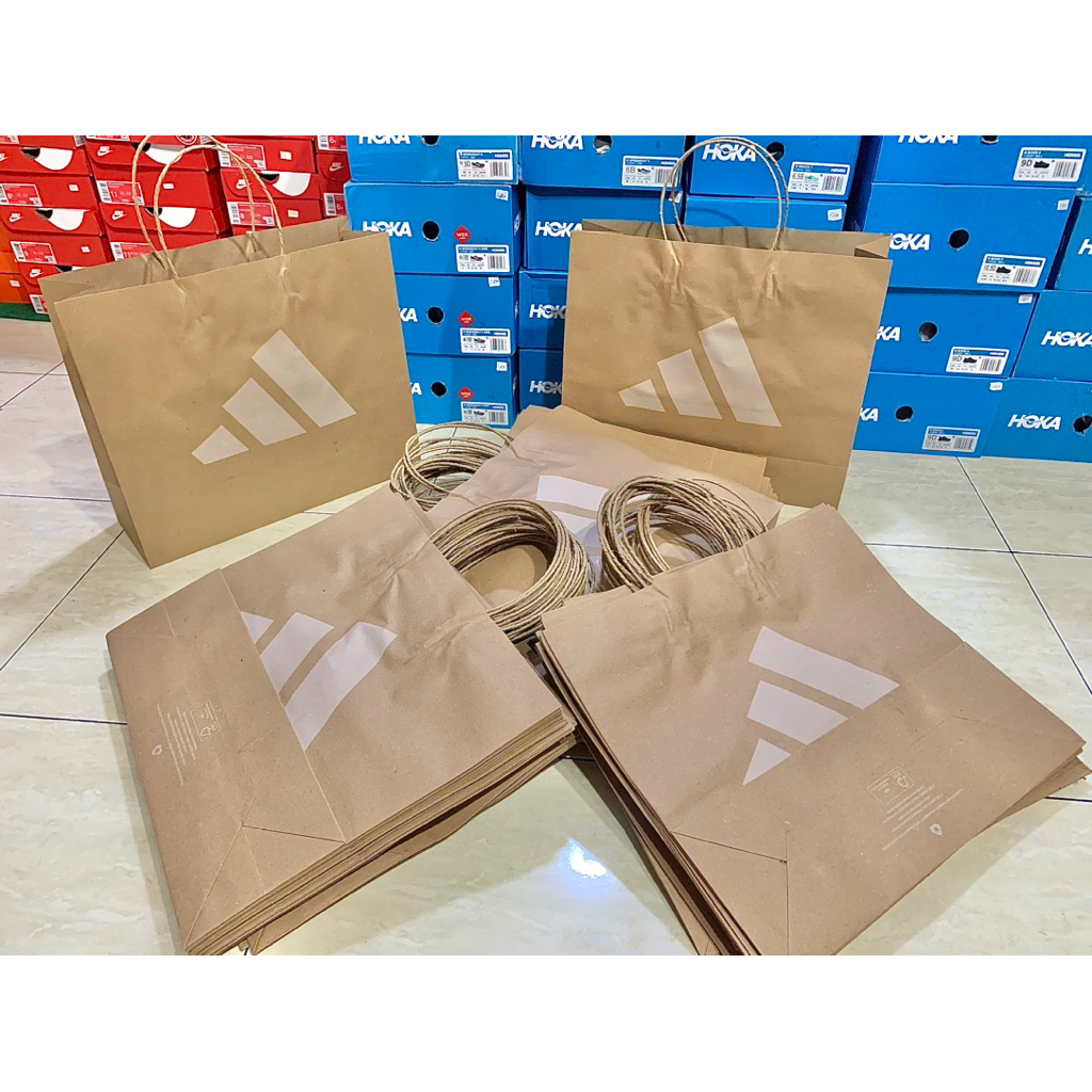 

Paperbag Adidas Exclusive 100 % Original Store