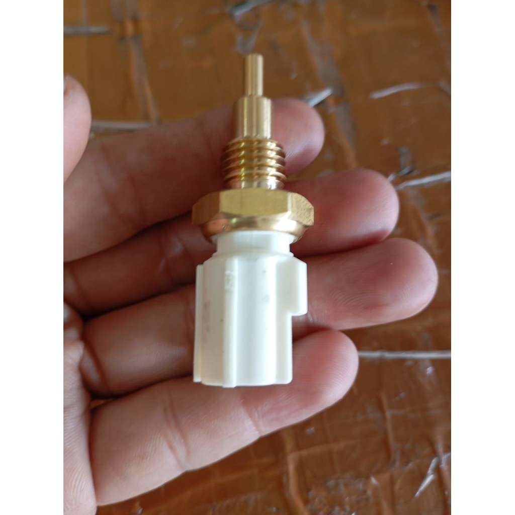 switch temperatur sensor ect Innova fortuner Camry yaris vios limo avanza calya 89422-30030 original