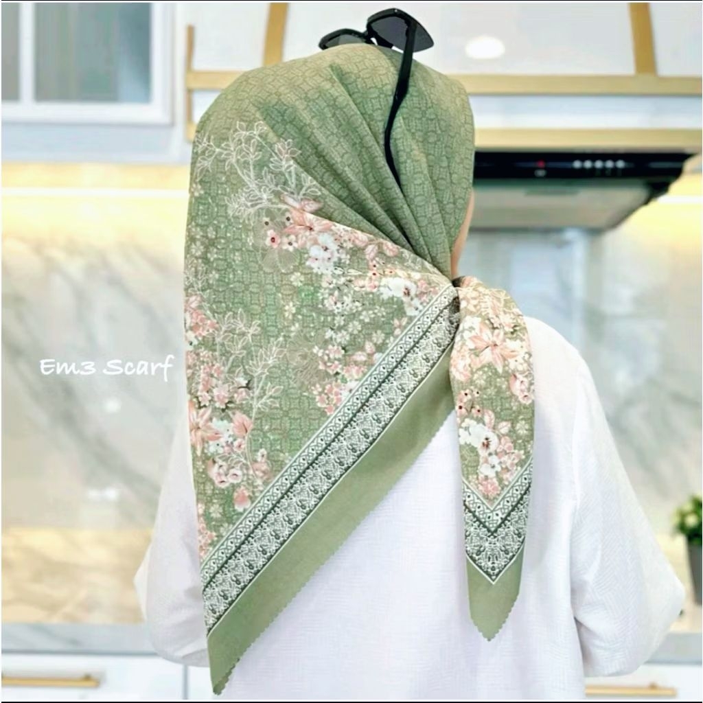 Kerudung Segi4 motif Voal  Jilbab segiempat Premium Hijab persegi segitiga instan bella square