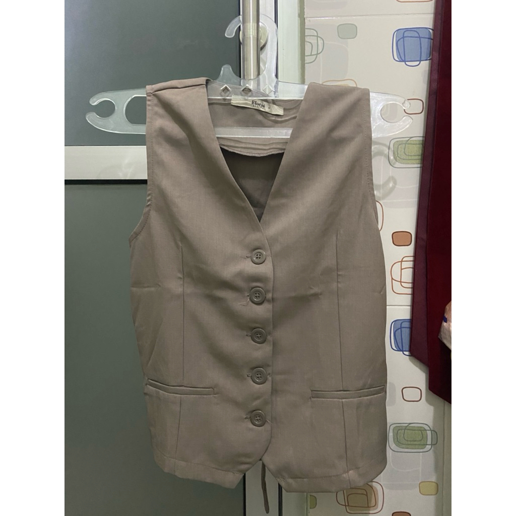 vest by elorae size S