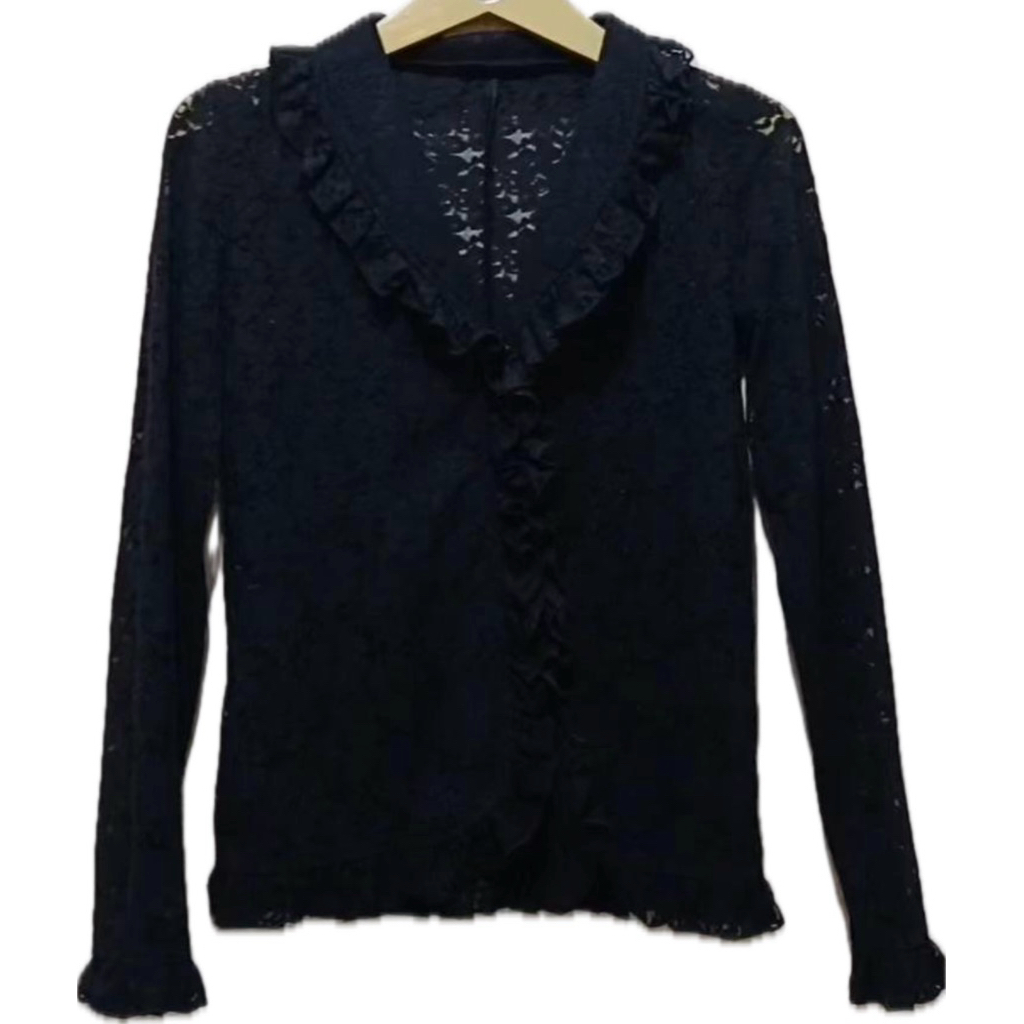 Cardigan hitam renda ruffle