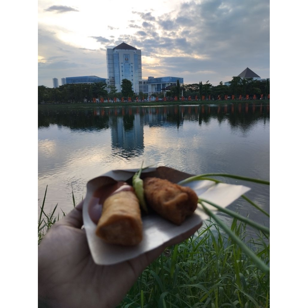 

Lumpia penghuni danau