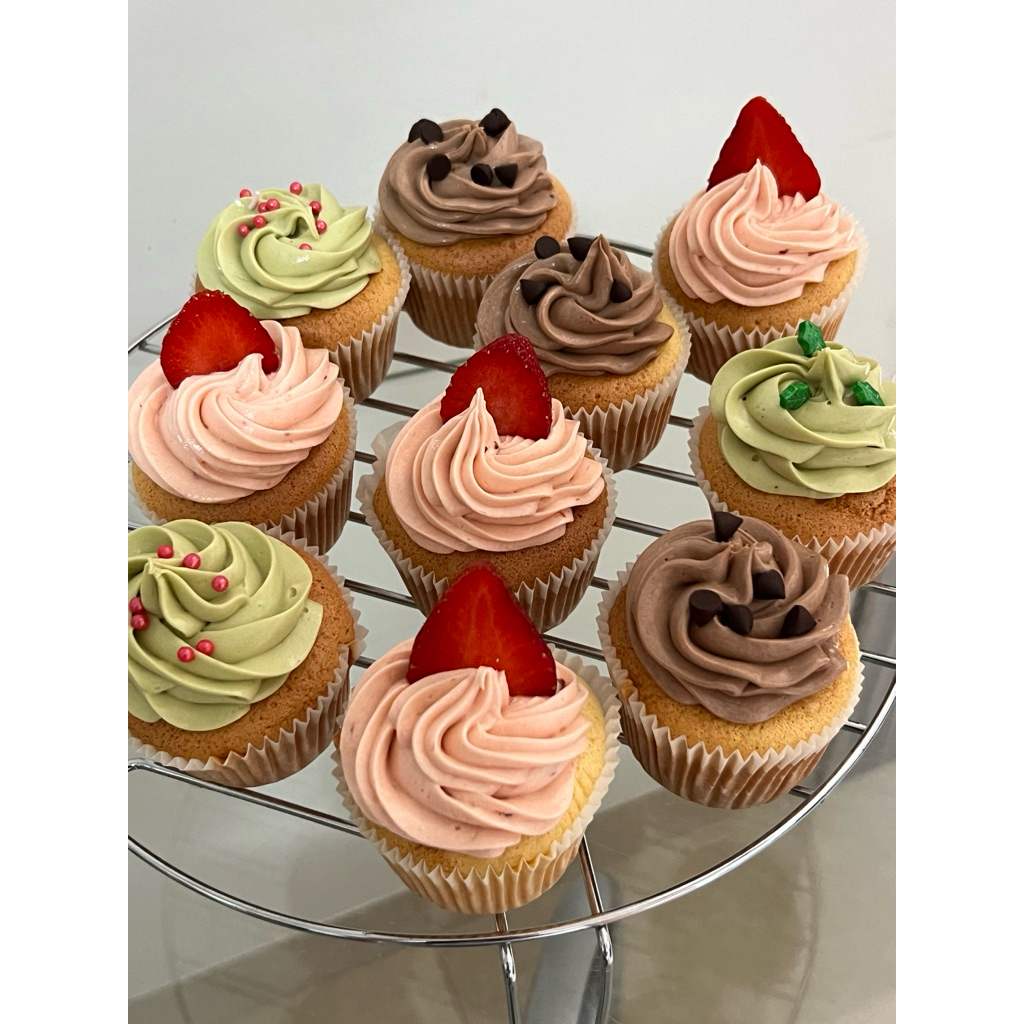 

Vanilla Cupcakes Dengan Aneka Creamcheese Frosting