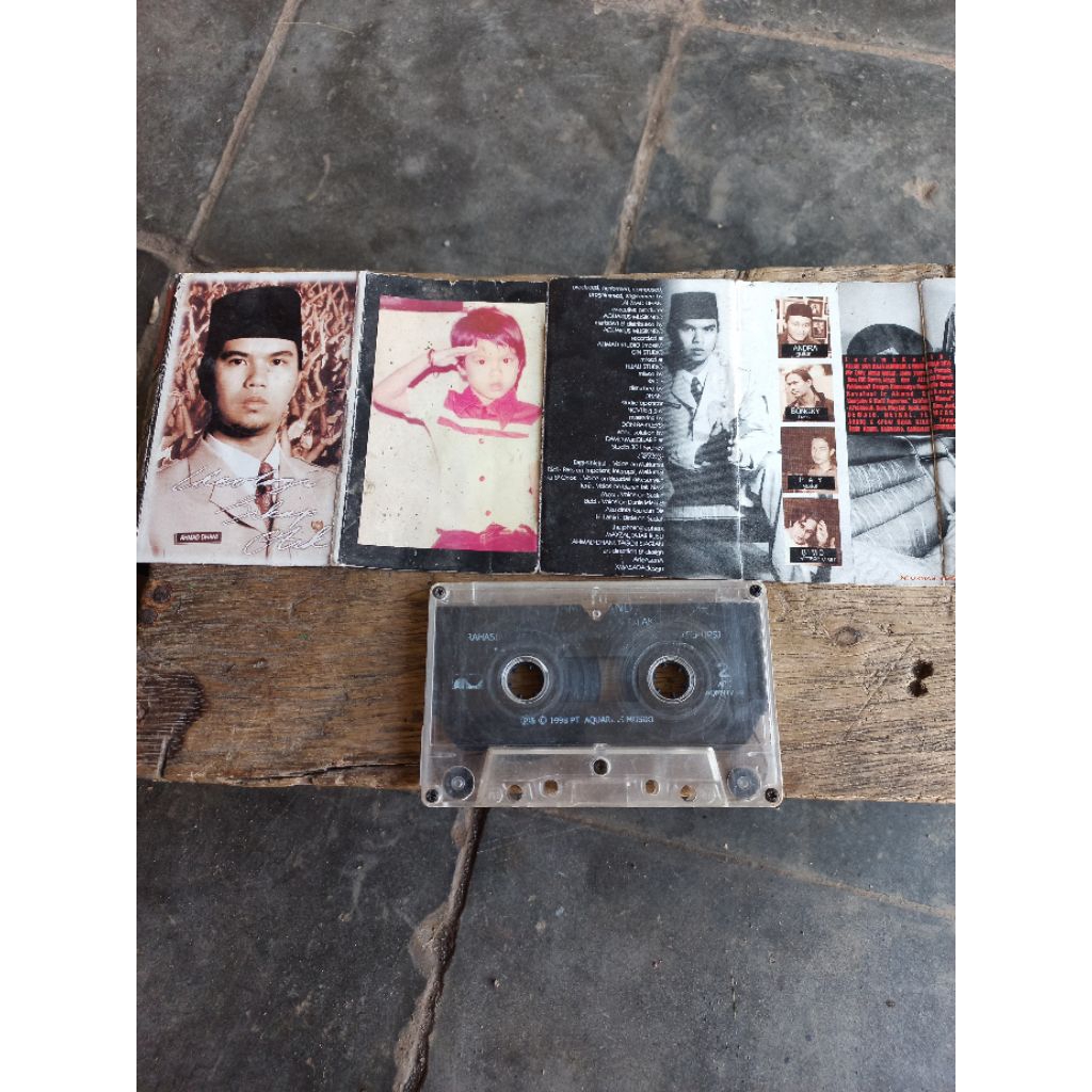 Kaset pita Ahmad Band Dewa nyala
