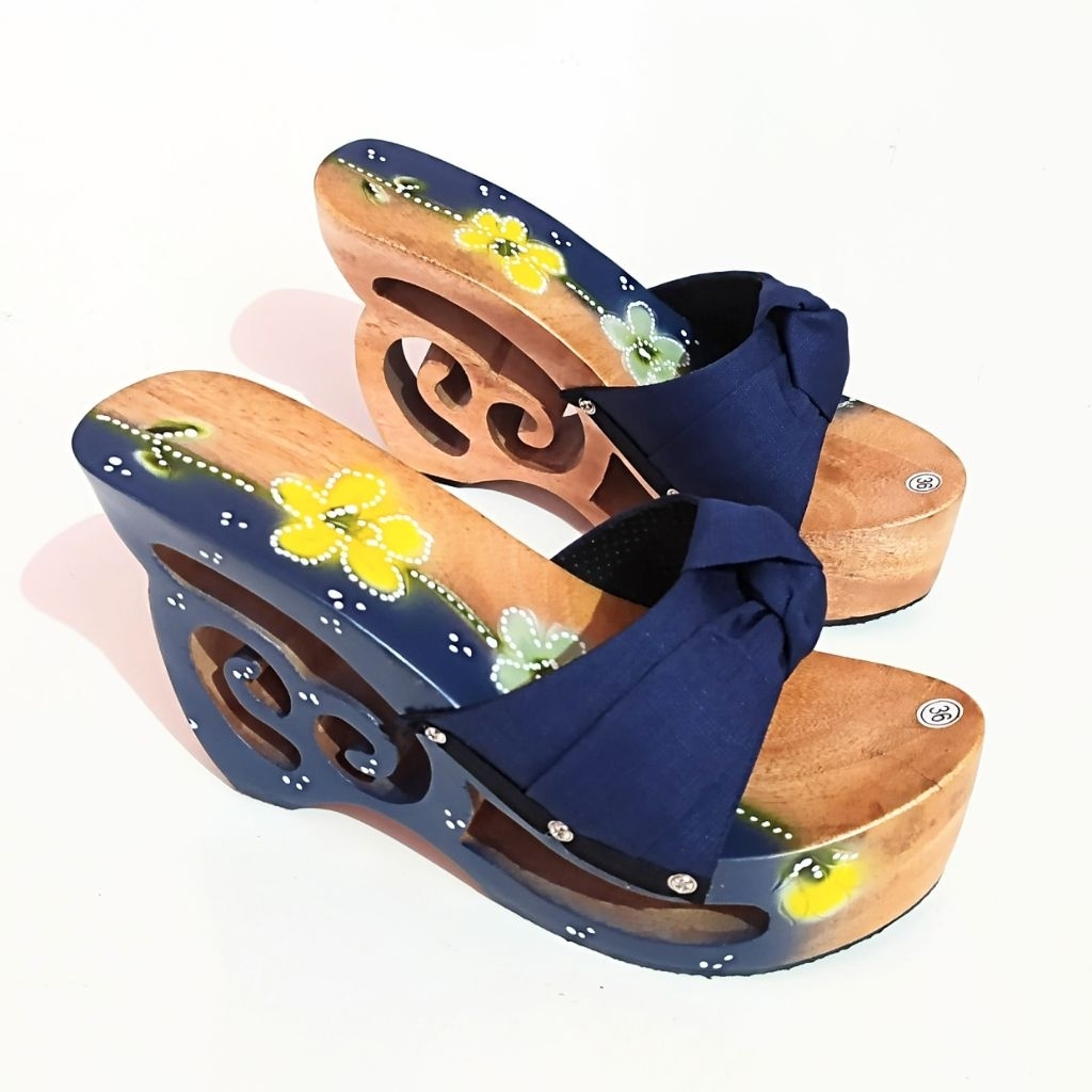 sandal wedges kayu natural airbrush 12cm / sandal kelom geulis wedges airbrush / sandal kayu wedges 