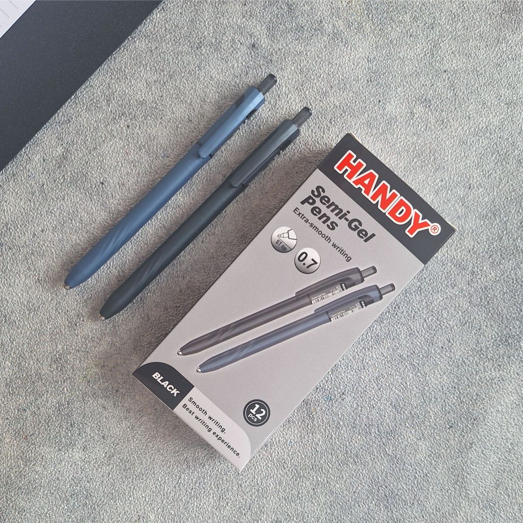 

HANDY Pulpen Semi GEL 0.7 mm Smooth Black INK