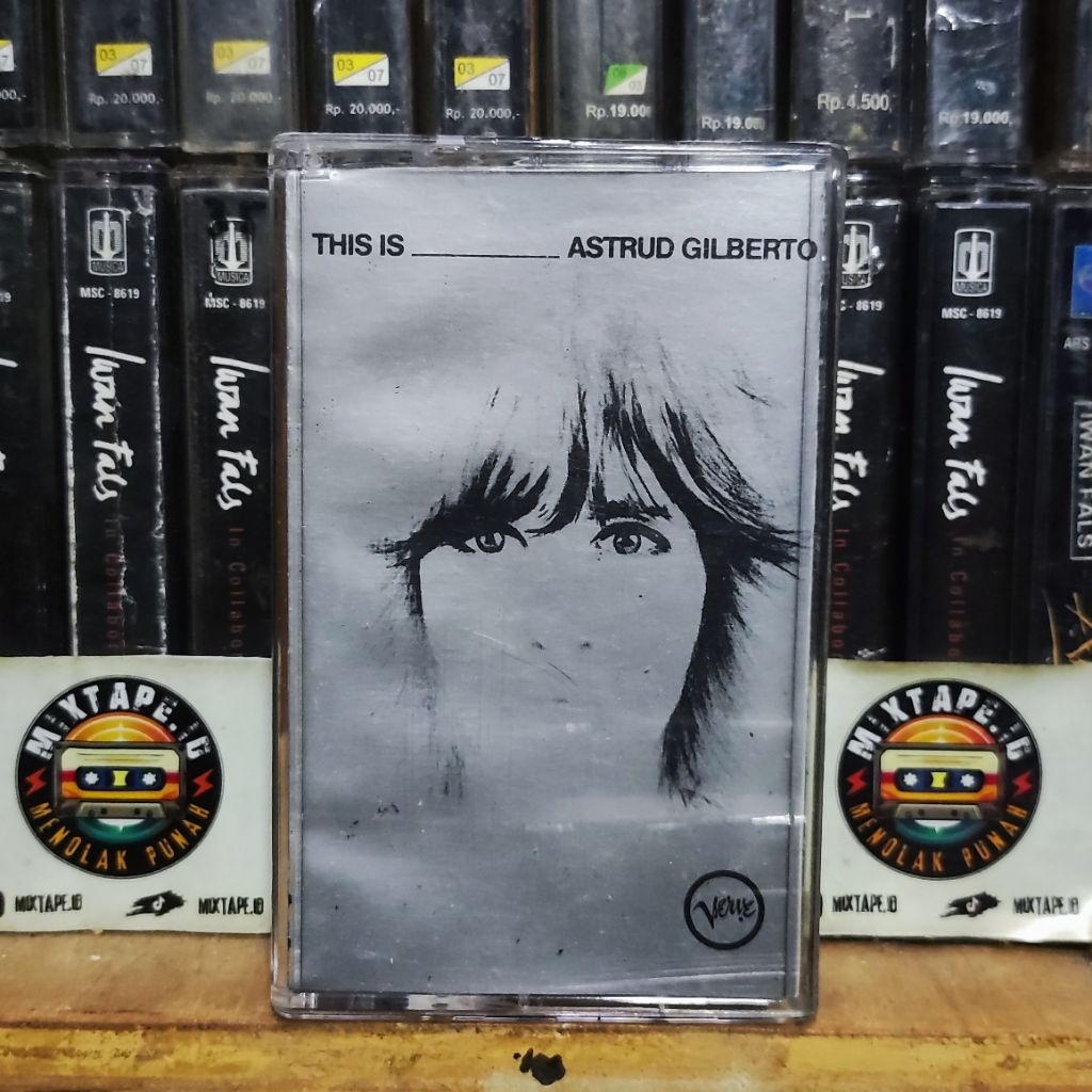 Kaset Pita - Astrud Gilberto - This Is Astrud Gilberto - Radio Tape - Kaset - Radio - Pemutar Kaset 