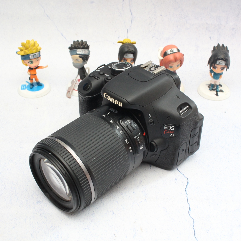 Kamera Canon Dslr 600d + Lensa TAMRON VC 18-200mm - Lensa Tele - layar Flip -Vms