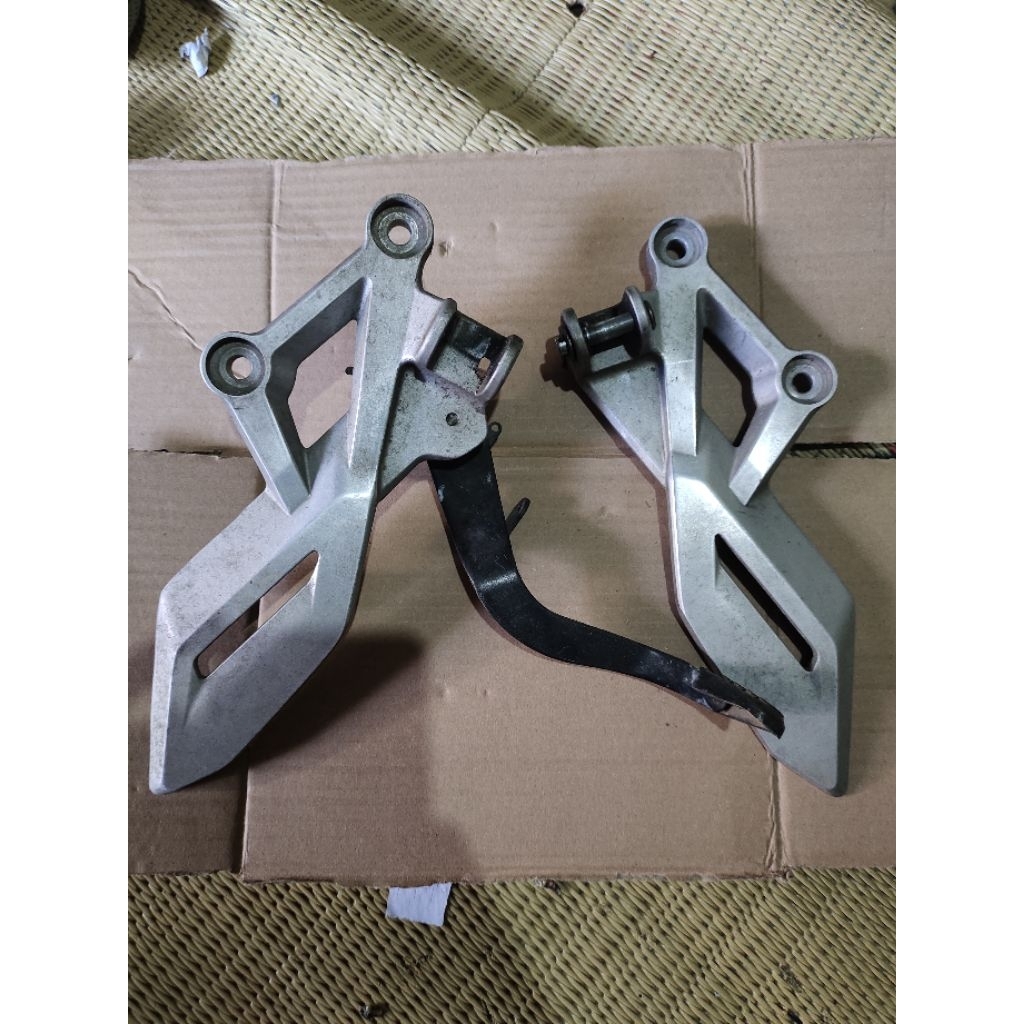 postep depan Honda cb 150R LED original